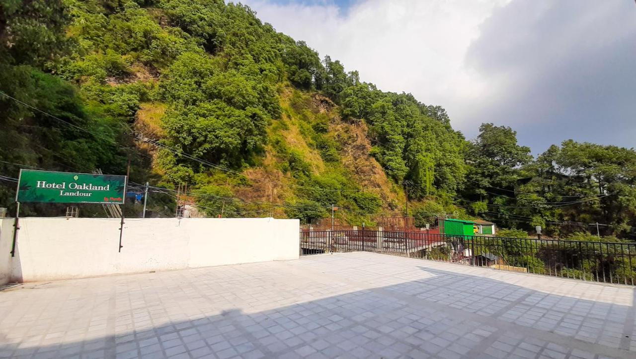 Hotel Oakland Landour Массури Экстерьер фото