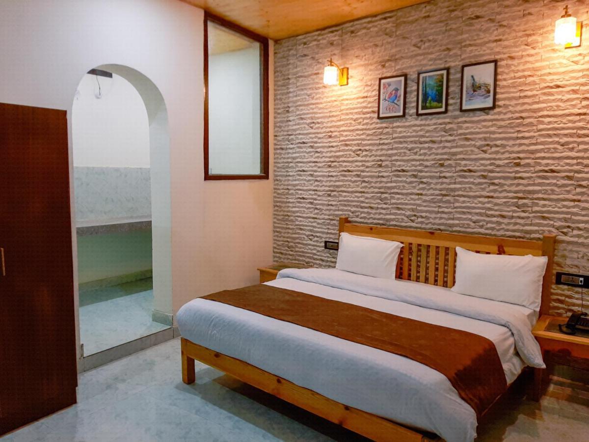 Hotel Oakland Landour Массури Экстерьер фото